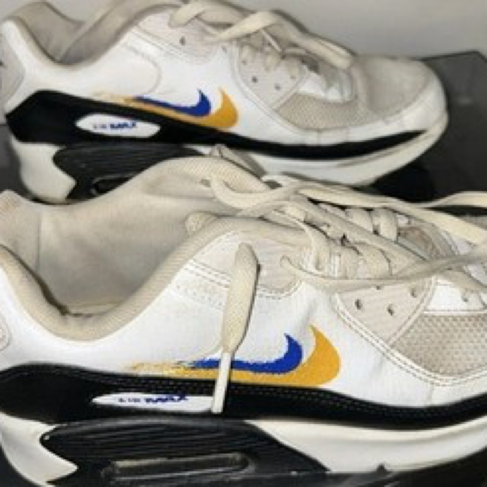 Nike Air Max 90 White Black Double Swoosh Sneaker FJ4592-100 Youth Boy Size 6